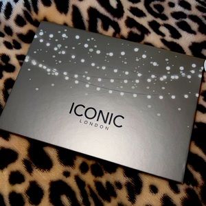 ICONIC London blaze chaser face palette